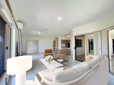 64 Cromdale Circuit, Kawungan