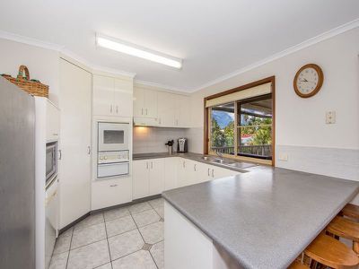 2 BILLINGS PLACE, Capalaba