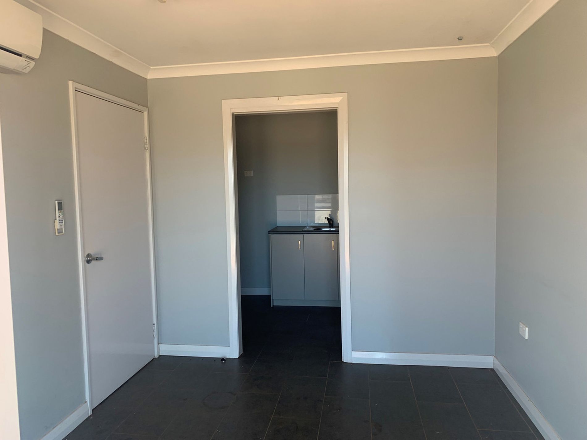 8 / 37 Steel Loop, Wedgefield