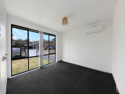 54 Seawind Terrace, Berkeley Vale