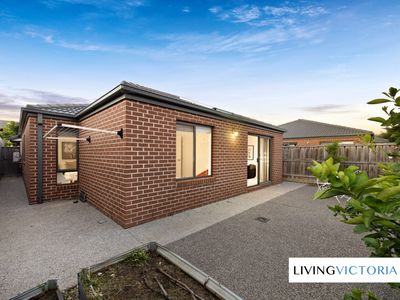 24 Jolimont Road, Point Cook