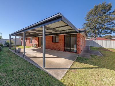 73 NIGHTINGALE AVENUE, Wodonga