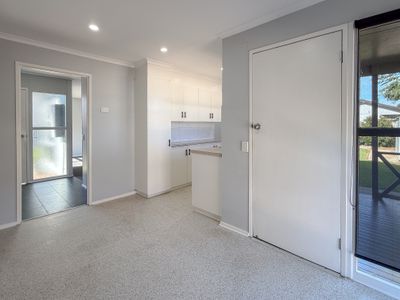 10 Harrison Crescent, Swan Hill