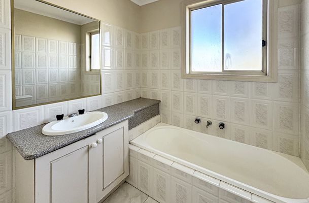 10 / 24 Barrymore Road, Greenvale