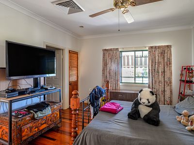 180 PULGUL STREET, Urangan