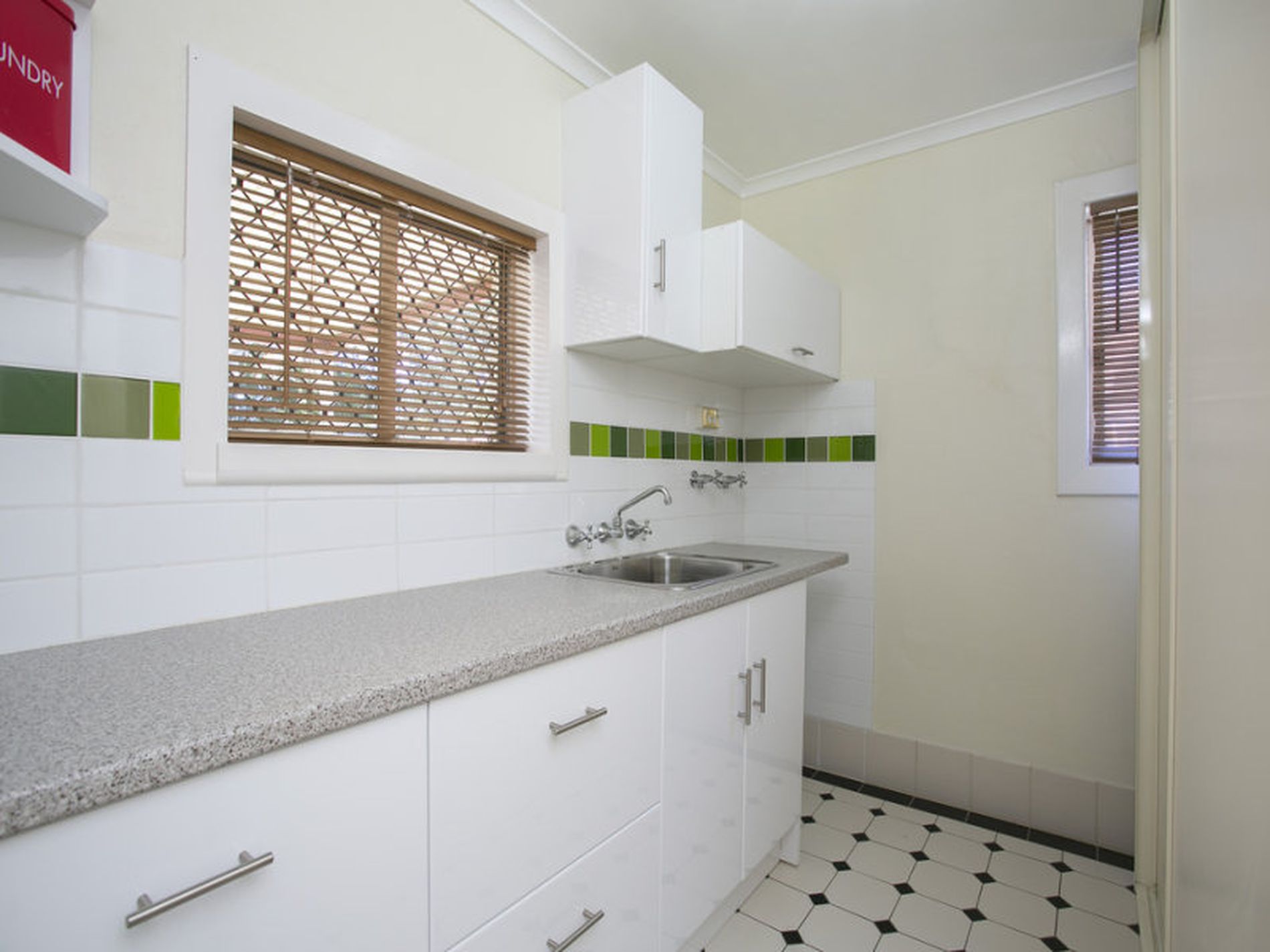 5 Lincoln Avenue, Plympton