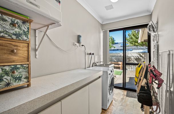 6 Ocean Place, Waikiki