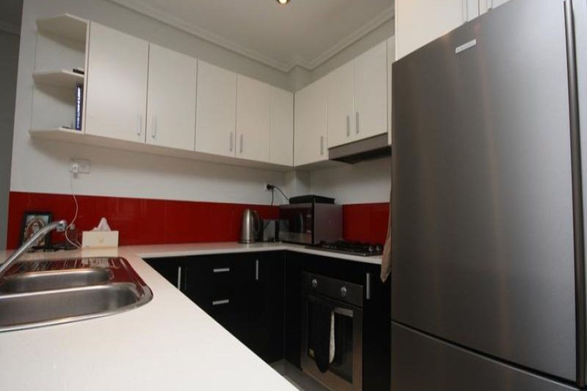 7 / 28  Marlborough , Homebush West