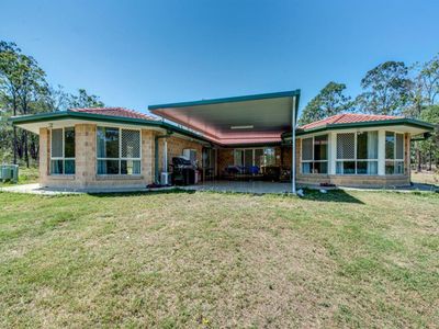 40-48 WOODEND COURT, Park Ridge