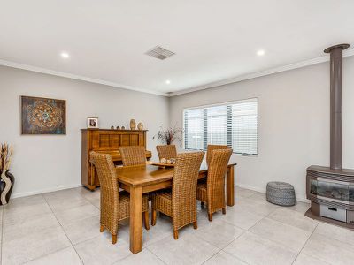 31 Jinatong Loop, Dawesville