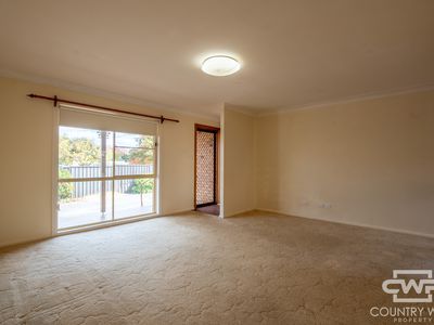 unit 3 / 23 Balblair Street, Guyra