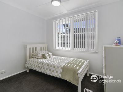 7 Gal Crescent, Moorebank