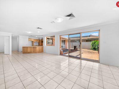 85 EDINBURGH CIRCUIT, Cecil Hills
