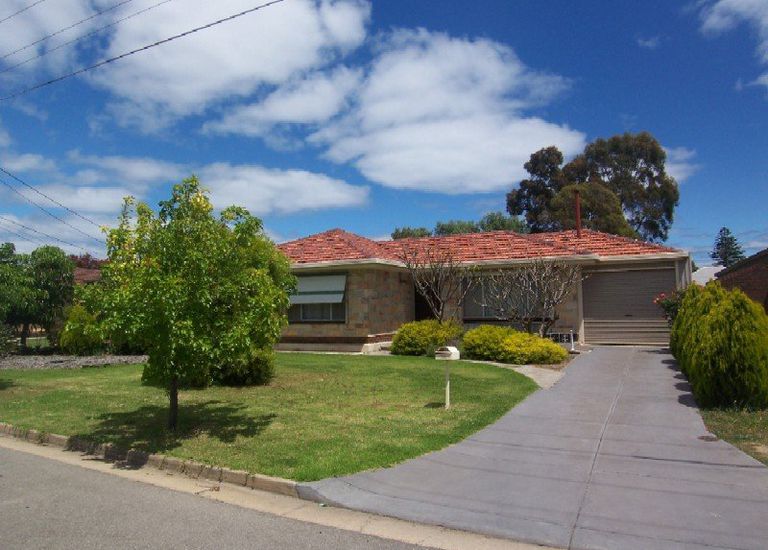 38 Myer Avenue, Plympton