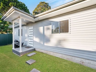 16 Dickens Road, Ambarvale