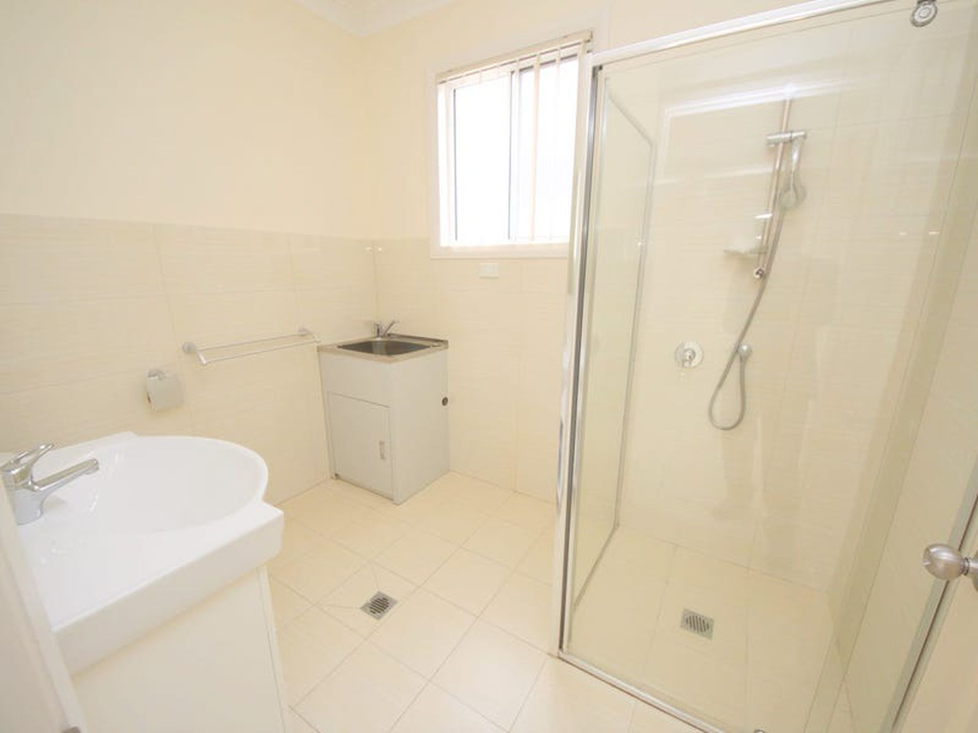 8A Knight Avenue, Bankstown