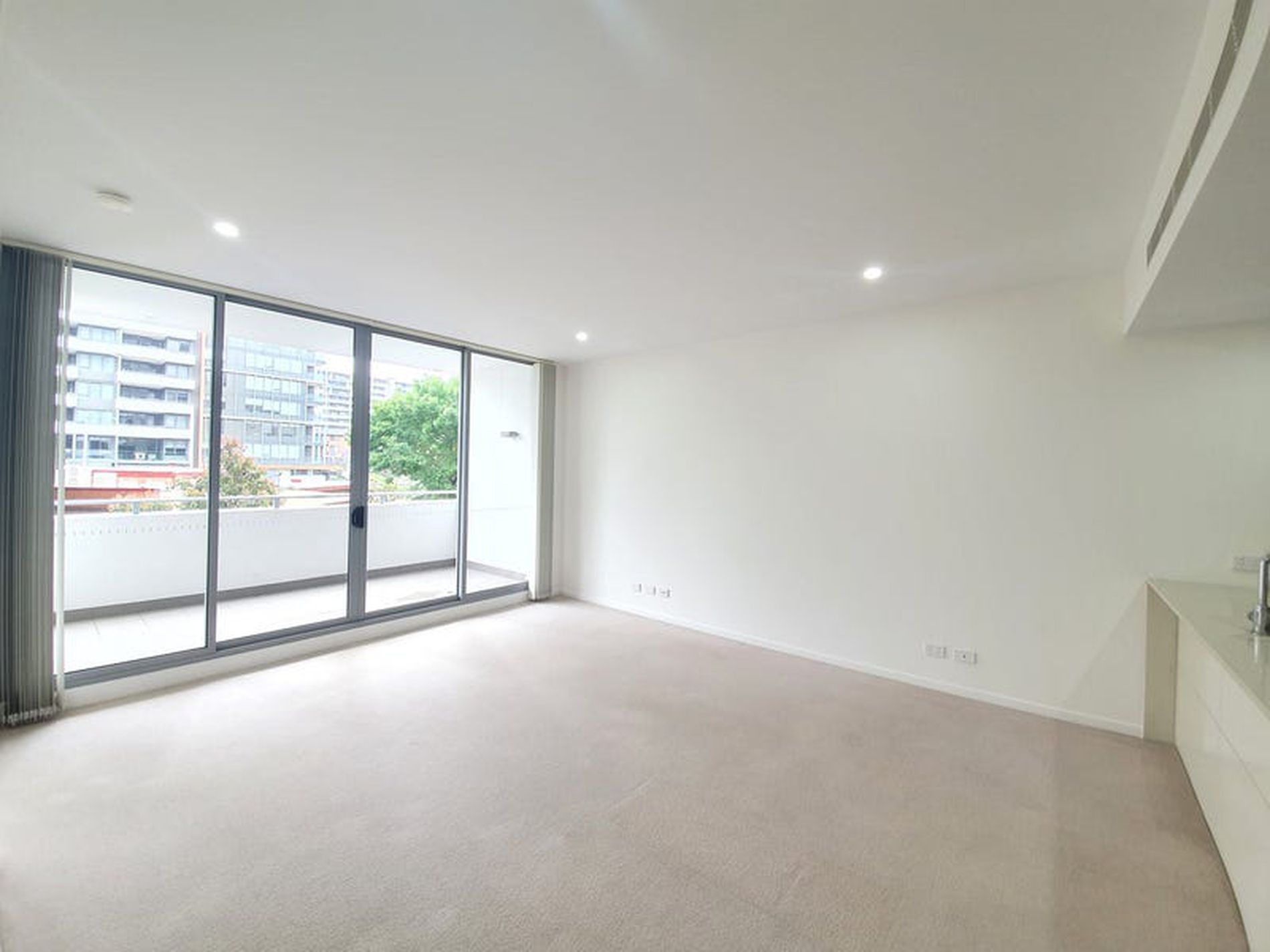 208 / 1 Saunders Close, Macquarie Park