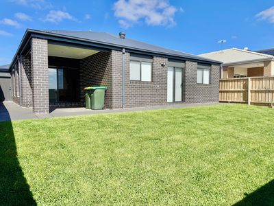 1 Arkport Way, Manor Lakes