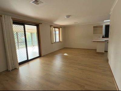 30 Newman-Morris Circuit, Oxley