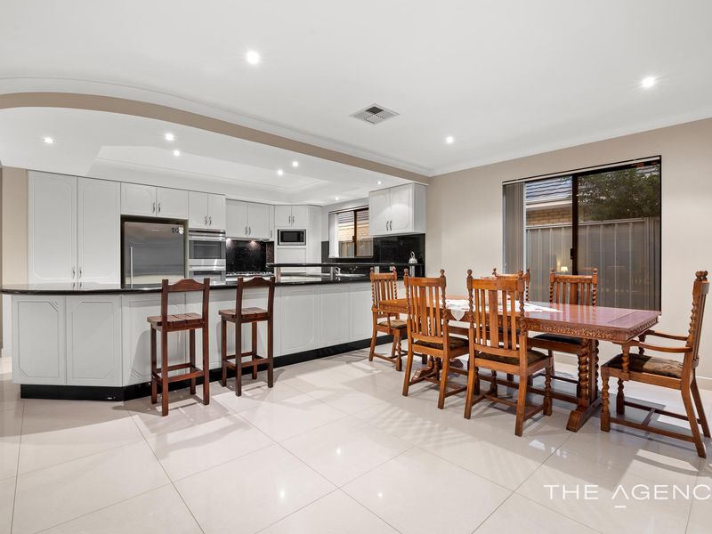 4 Sandford Avenue, Lake Coogee