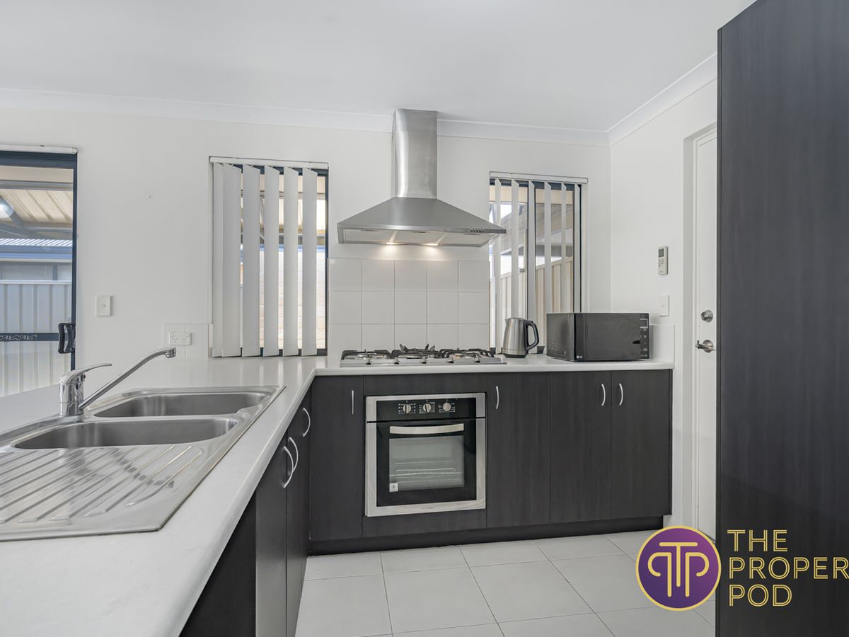 24 Sorbonne Turn, Aubin Grove