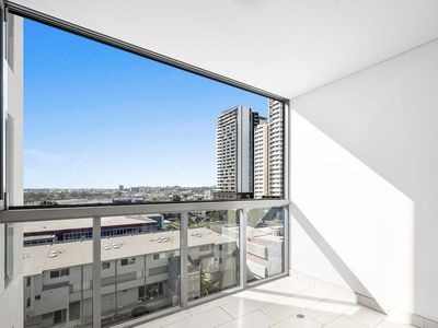 2051 / 16 Hamilton Place, Bowen Hills