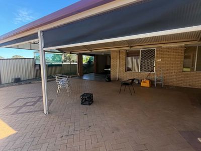 2 Abbott Way, Swan View