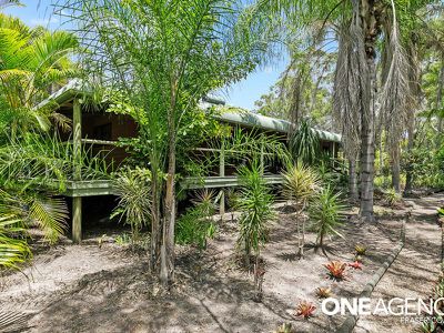 22 Senor Avenue, Urangan