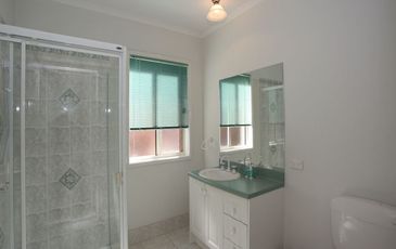 4 Whitaker Place, Beaconsfield