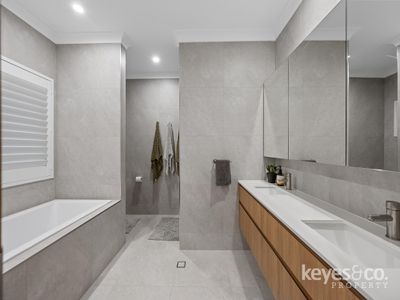7 Yale Close, Douglas