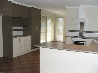 2 / 3 Pine Lane, Huonville