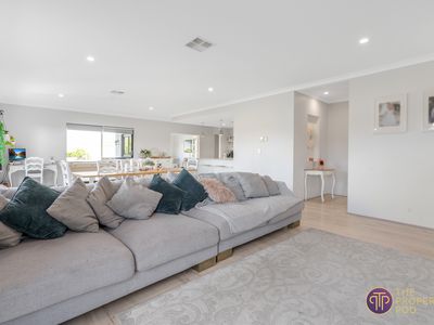 10 Alata Grove, Byford