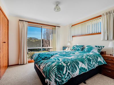 1 Charles Street, Cygnet