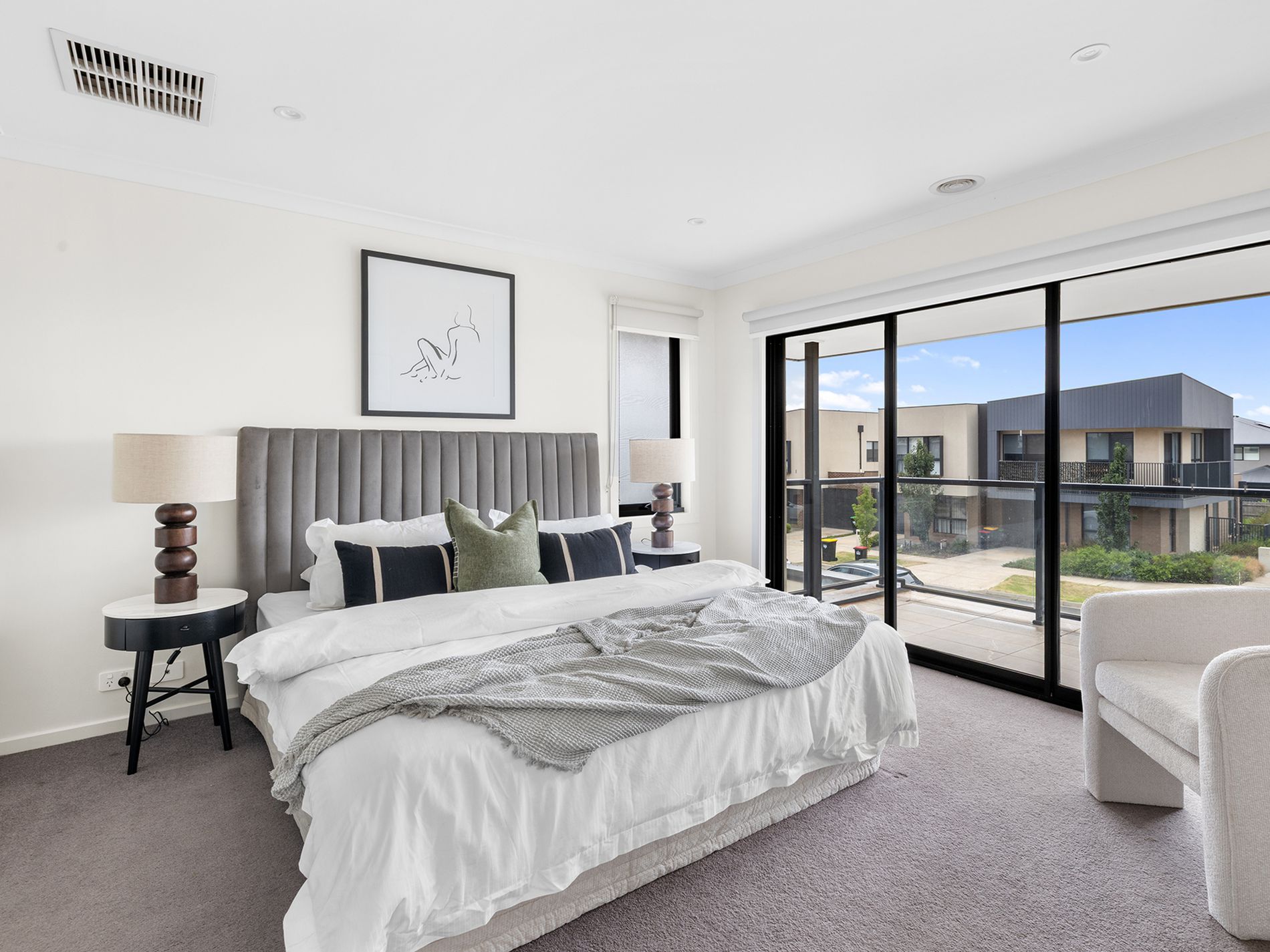 25 Wireless Drive, Aintree