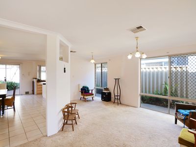 8 David Close, Osborne Park