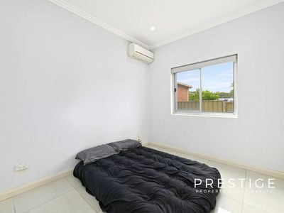 1 / 27 Loftus, Turrella