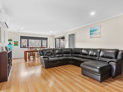 5 Volterra Way, Leopold