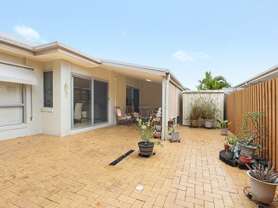 32 / 2 Grand Parade, Parrearra