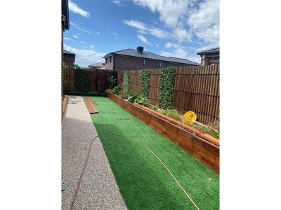 27 Mulholland Drive, Tarneit