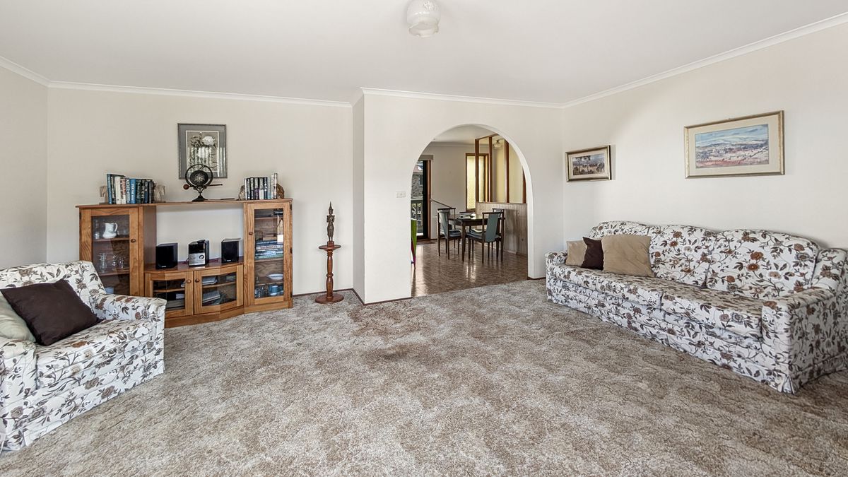 18 Lakeside Drive, Kianga