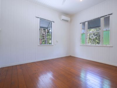 160 Junction Road, Morningside