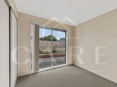 8 The Glade, Hampton Park