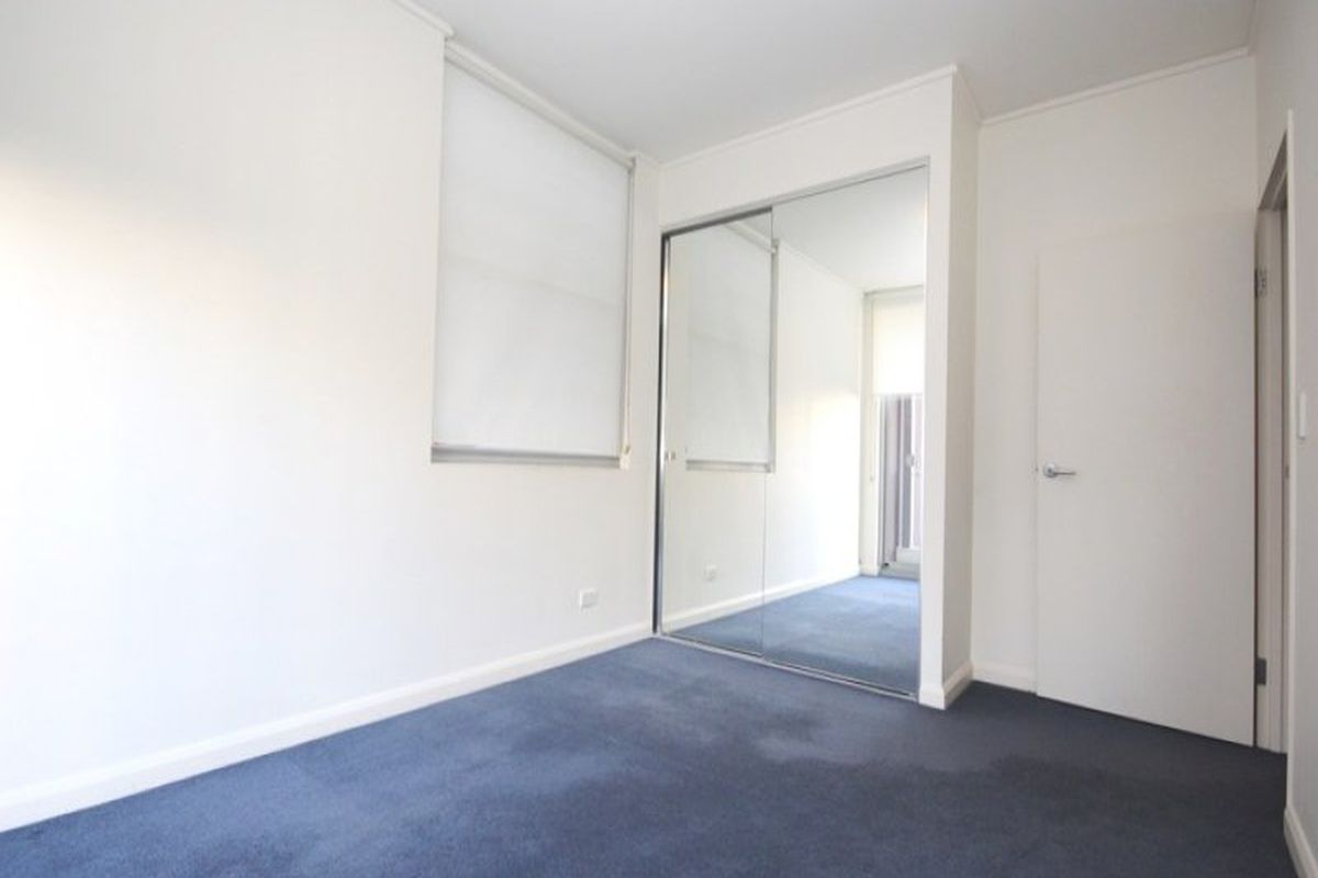 9 Lewis Avenue, Rhodes