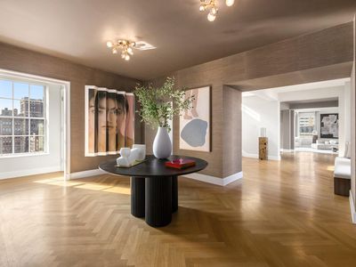 18 Gramercy Park South, New York, NY, International