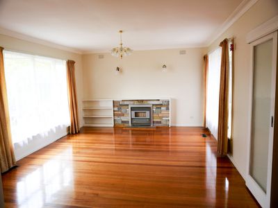9 Springfield Road, Blackburn North