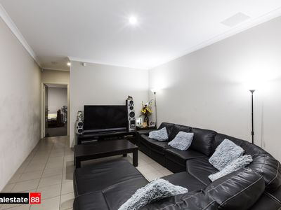 9 / 12 Arbon Way, Lockridge