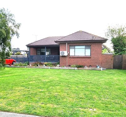 11 PRINCES AVENUE, Longwarry