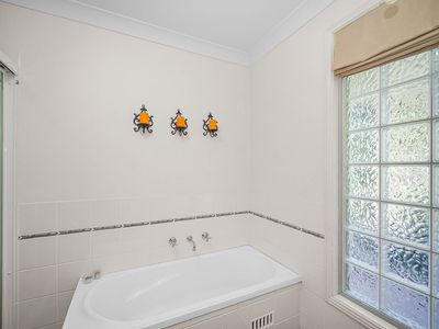 46 Hilltop Parkway, Tallwoods Village