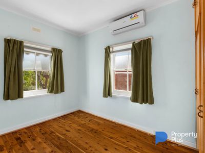 24 Churchill Avenue, Flora Hill