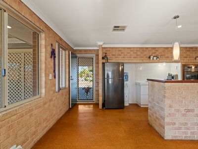 2 Stenton Gardens, Kinross